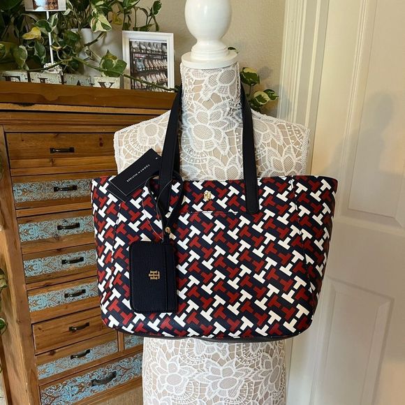 Tommy Hilfiger Lynn II Tote with Pouch- Multi - Picture 2 of 8